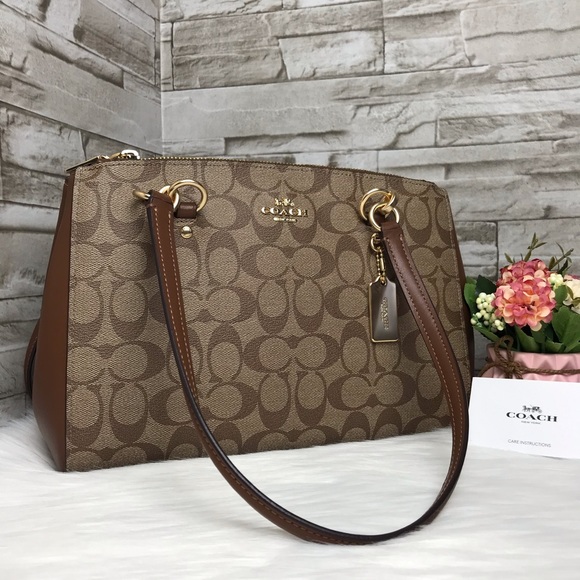 etta carryall in signature canvas